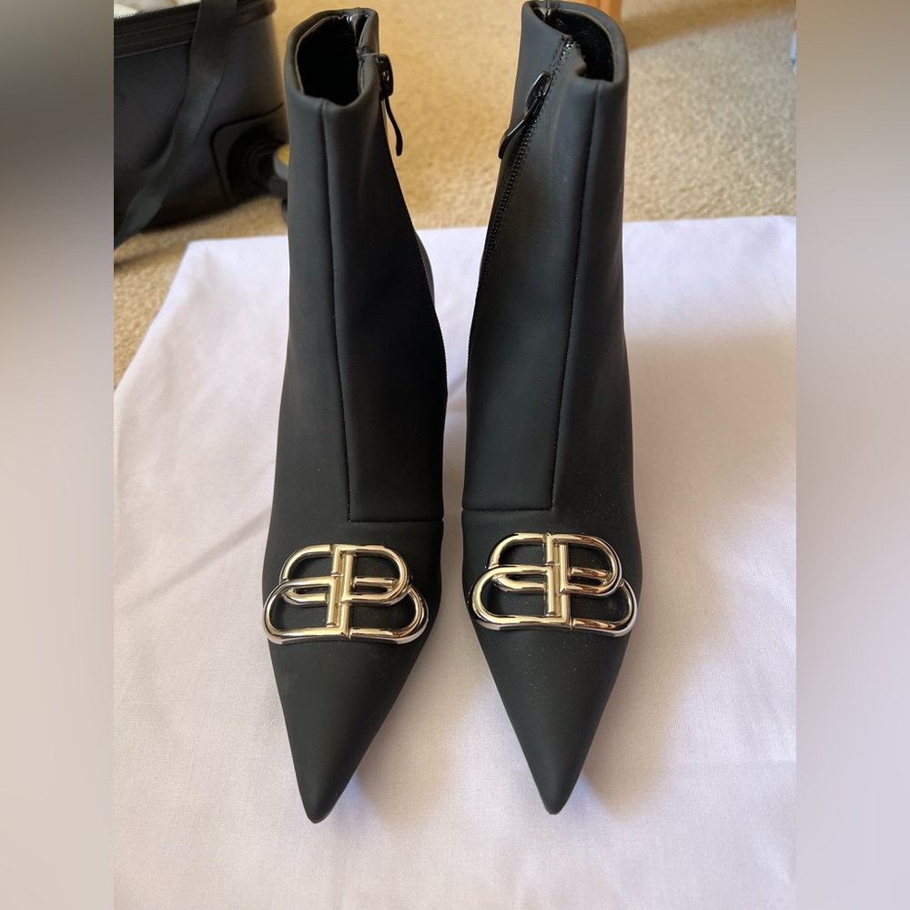 Brand new never worn booties